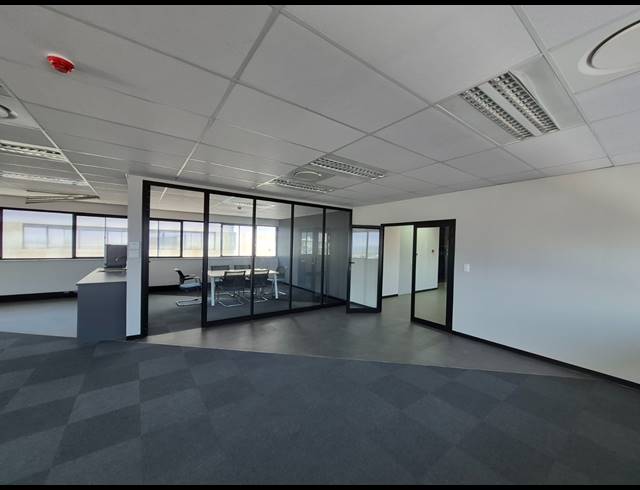 290M² OFFICE TO LET IN SANDTON CENTRAL